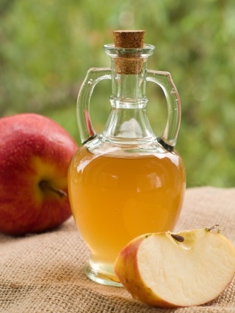 <h1>20 Amazing Uses For Apple Cider Vinegar</h1>